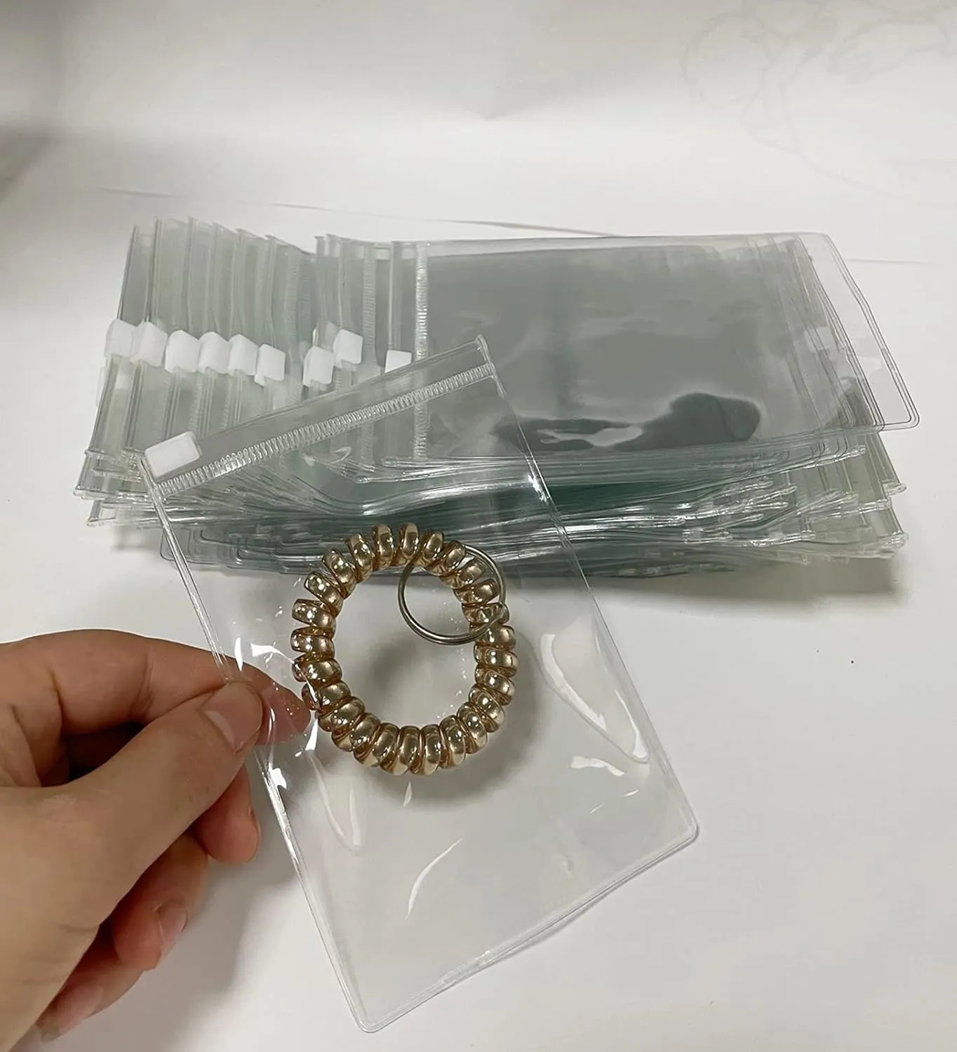 100 Self Seal PVC Pack Zipper Lock Bags,Clear Jewelry Anti Oxidation Bag Clarity Tarnish Prevention,Small Sealed Bag,Resealable packaging or Storage of Jewelry, Earrings and Rings (9x13cm/3.5x5inch)