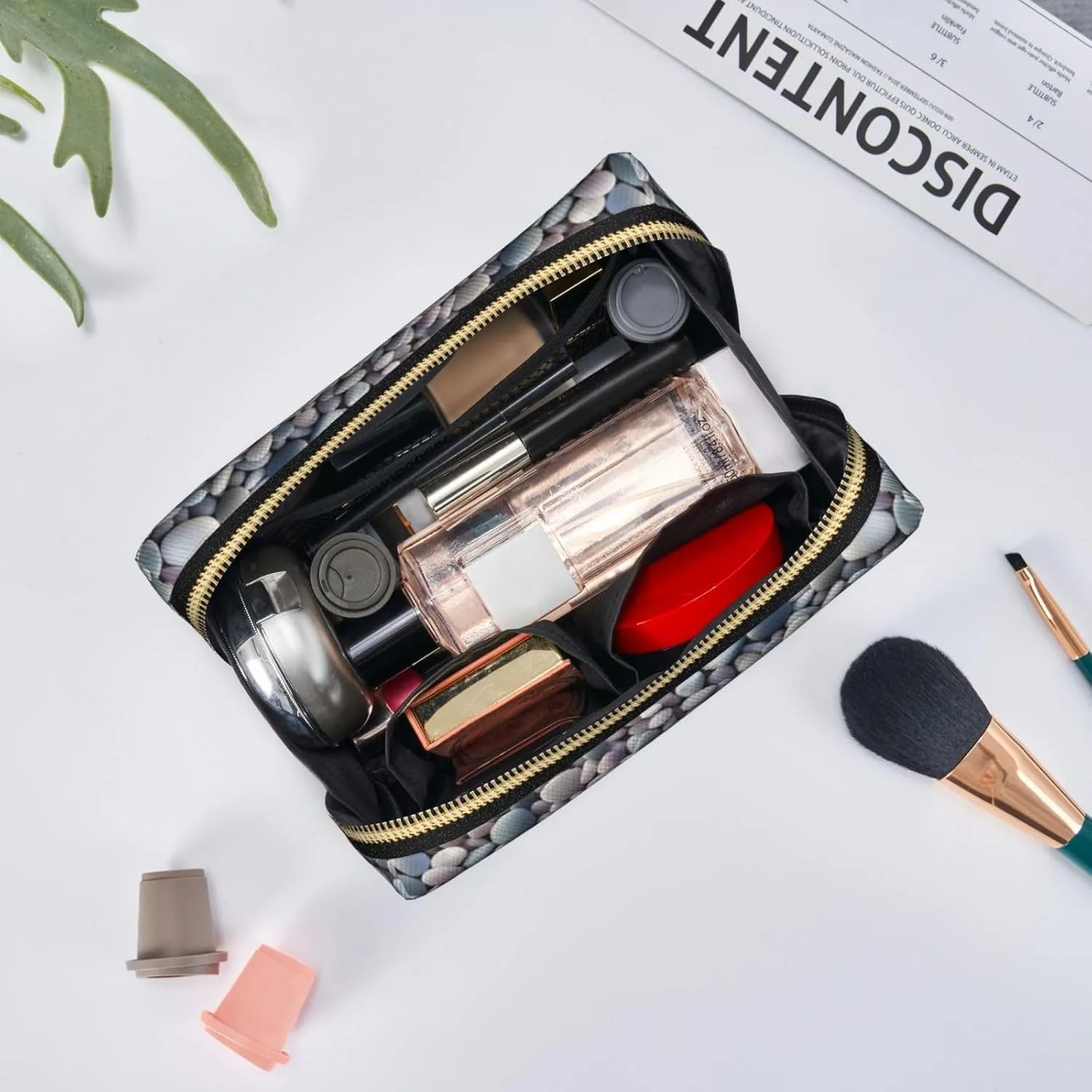 Beach Colored Pebbles Printed Small Makeup Bag,Travel Cosmetic Bag Purse with Zipper,Water-resistant Makeup Organizer Bag for Women