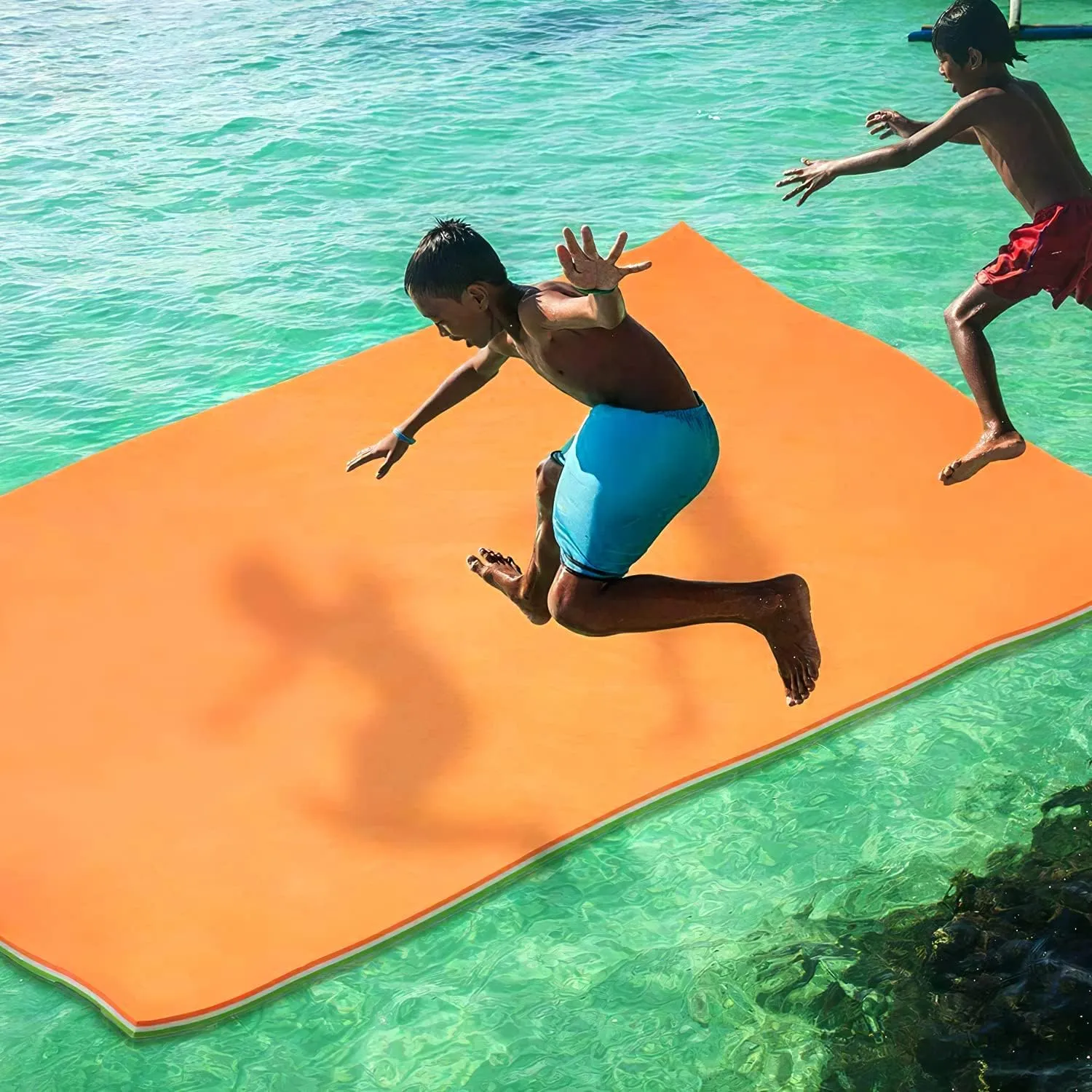 Big Floating Water Mat 7'/9'/12'/18' Lily Pad Floating Mat for Lakes, Oceans, Beach, 3 Layers XPE Foam Floating Pad Pool Floats for Water Recreation and Relaxing