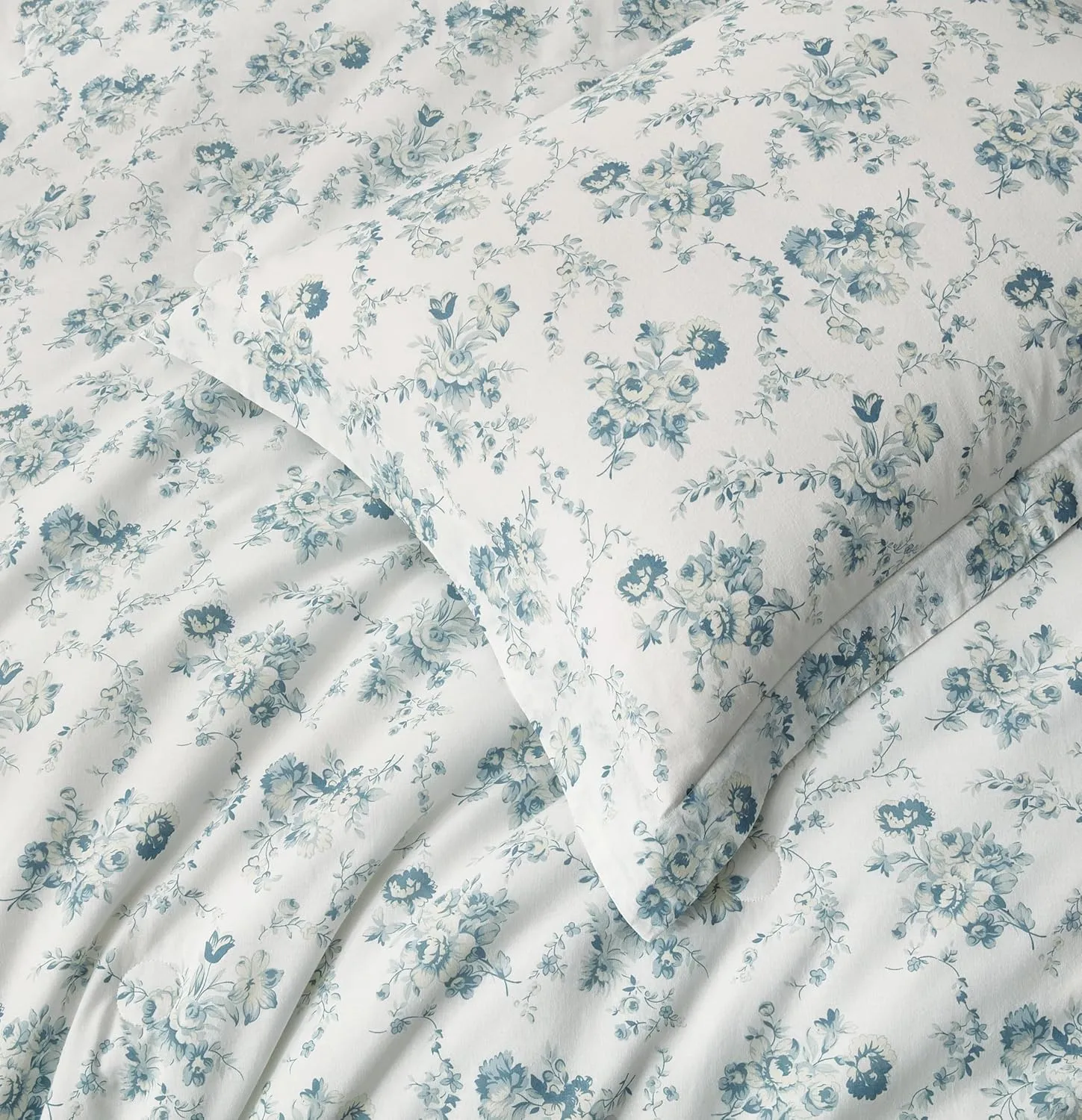 Chezmoi Collection Gigi 3-Piece Queen Size Washed Cotton Floral Comforter Set - Elegant Blue Ivory White Floral Printed Bedding Set Reversible Lightweight Comforter for All Season