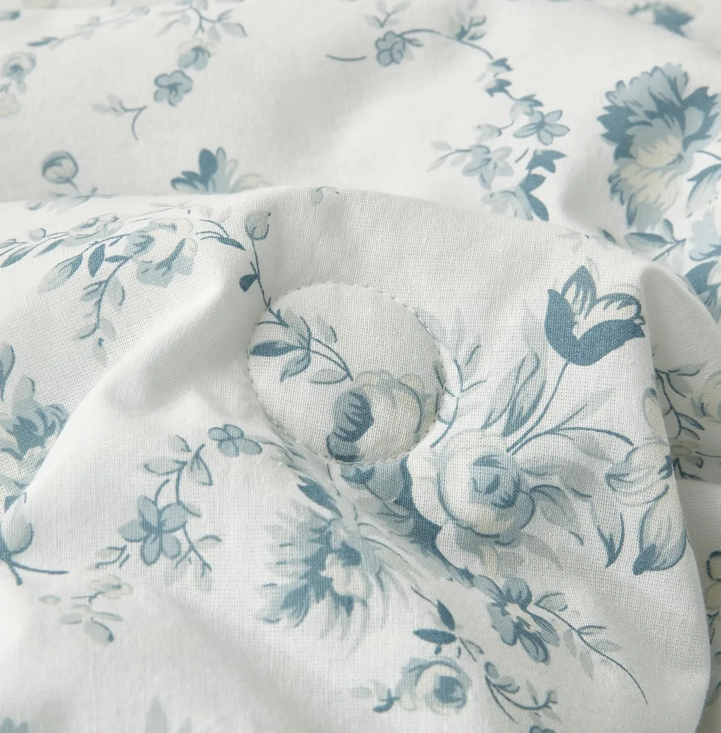 Chezmoi Collection Gigi 3-Piece Queen Size Washed Cotton Floral Comforter Set - Elegant Blue Ivory White Floral Printed Bedding Set Reversible Lightweight Comforter for All Season