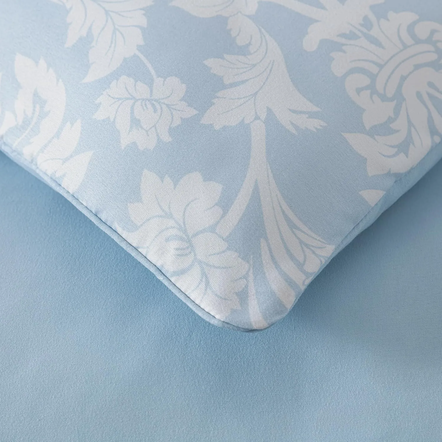Chezmoi Collection Ivy Floral Medallion Comforter Set King Size, 3-Piece Blue/White Floral Printed Lightweight Bedding Comforter Set for All Seasons
