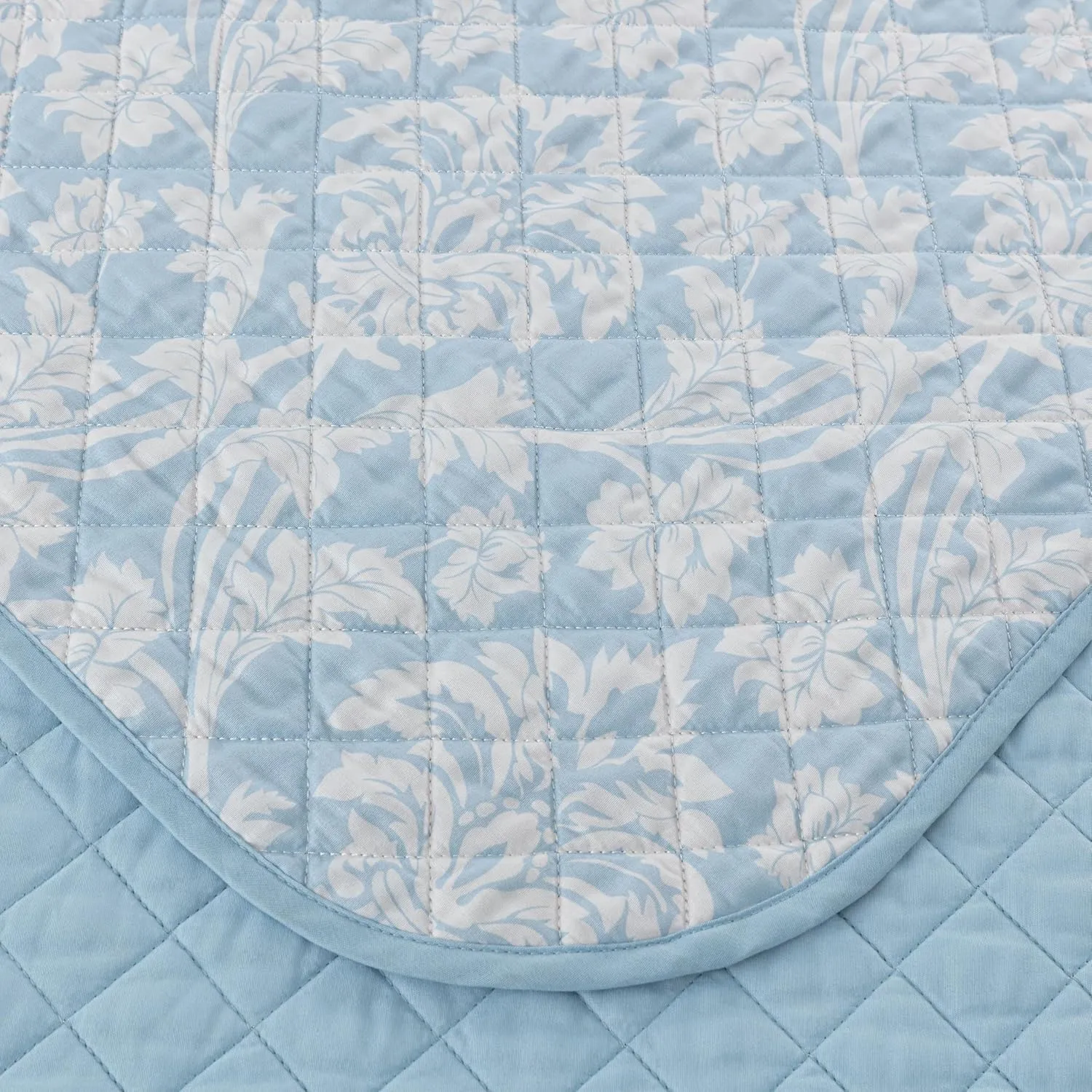 Chezmoi Collection Ivy Floral Medallion Quilt Set Queen Size, 3-Piece Blue/White Floral Printed Pre-Washed Reversible Microfiber Bedspread Set