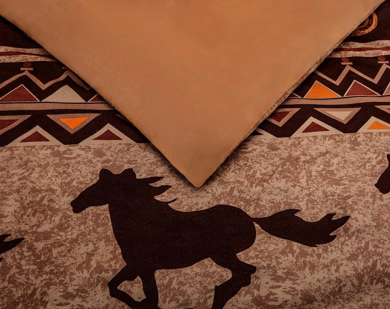 Chezmoi Collection Maverick 7-Piece Full Microsuede Bed in a Bag Comforter Set - Southwestern Wild Horses Russet Brown Bedding Set with Comforter and Sheets