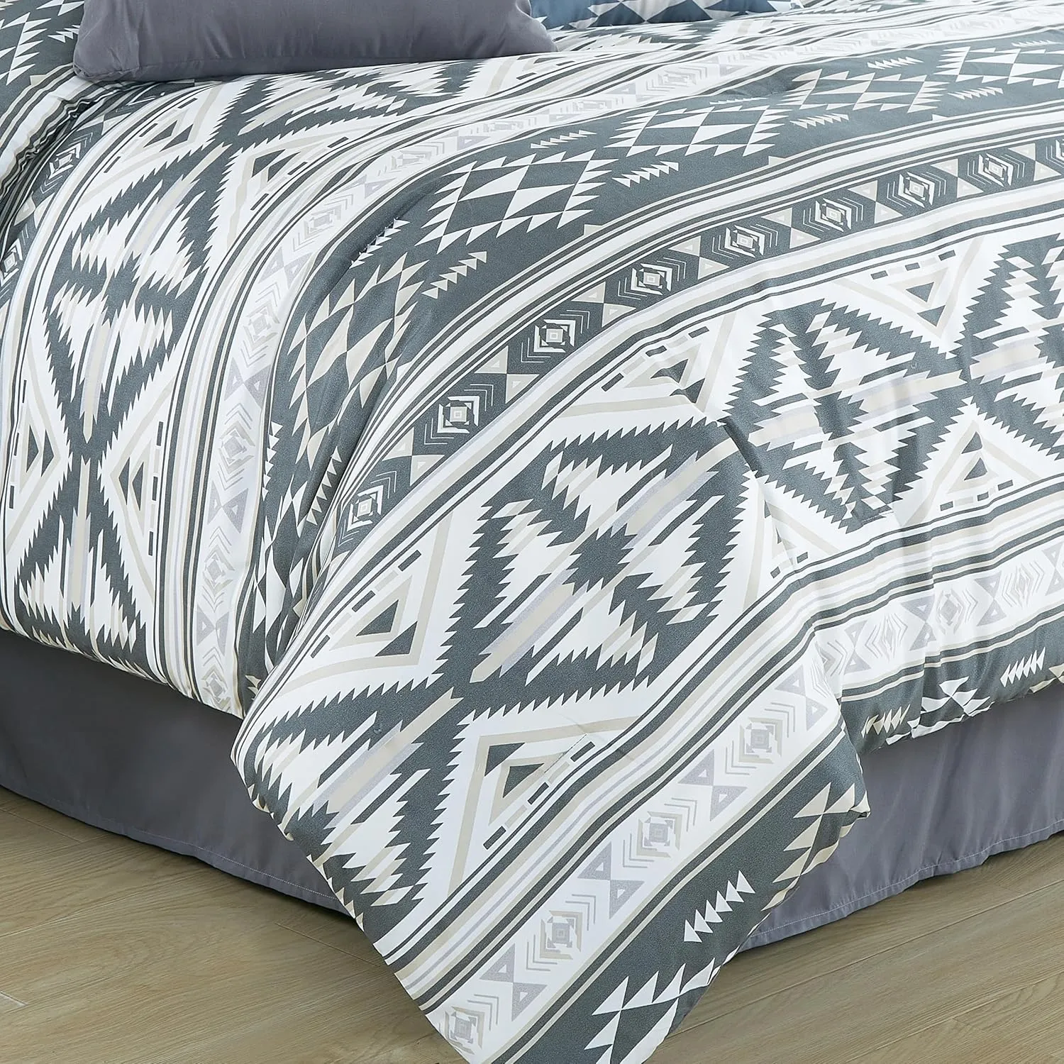 Chezmoi Collection Remy 7-Piece Southwestern Geometric Motif Comforter Set - Multicolor Gray White Light Brown Printed Microfiber Bedding, Queen