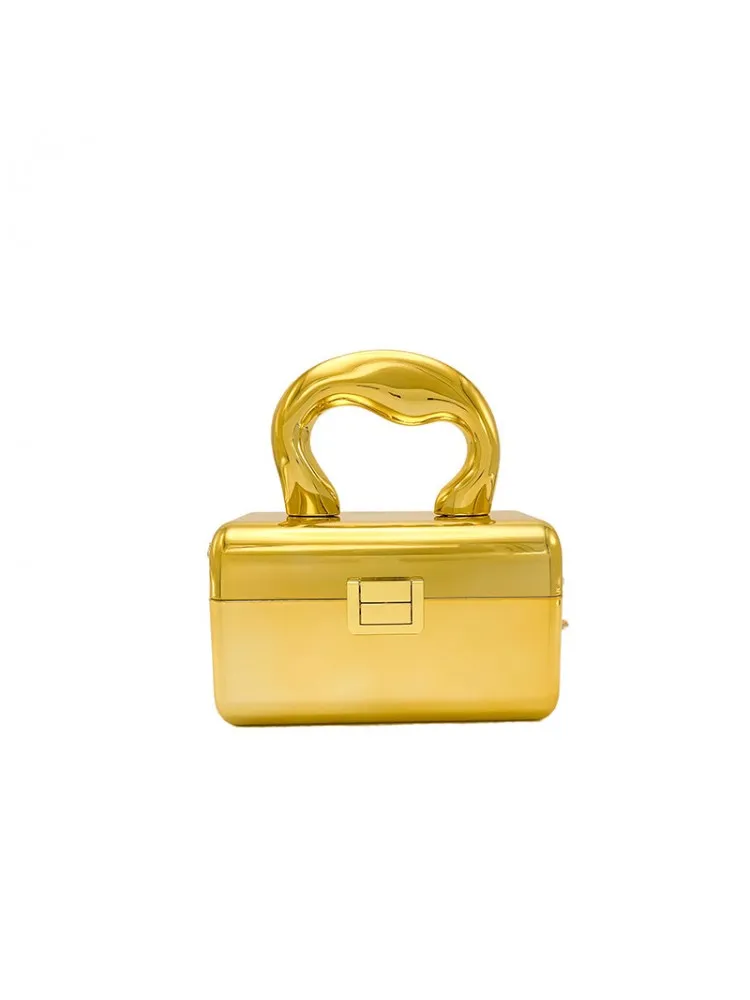 Chic and Versatile Shoulder Bag: Elevate Your Style!