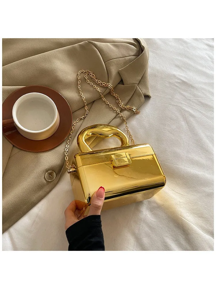 Chic and Versatile Shoulder Bag: Elevate Your Style!