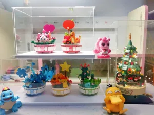 Clear Acrylic Display Case, Assemble Cube Display Box Stand with PVC Material White Base, Dustproof Protection Showcase for Collectibles Memorabilia Figurines (8*6*6inch;20*15*H15cm)