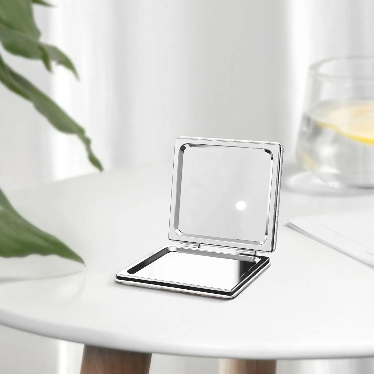 Funny Chihuahua Printed Square Pocket Makeup Mirror with 1X/2X Magnification, Portable Mini Travel Makeup Mirror for Travel Daily Work Beauty