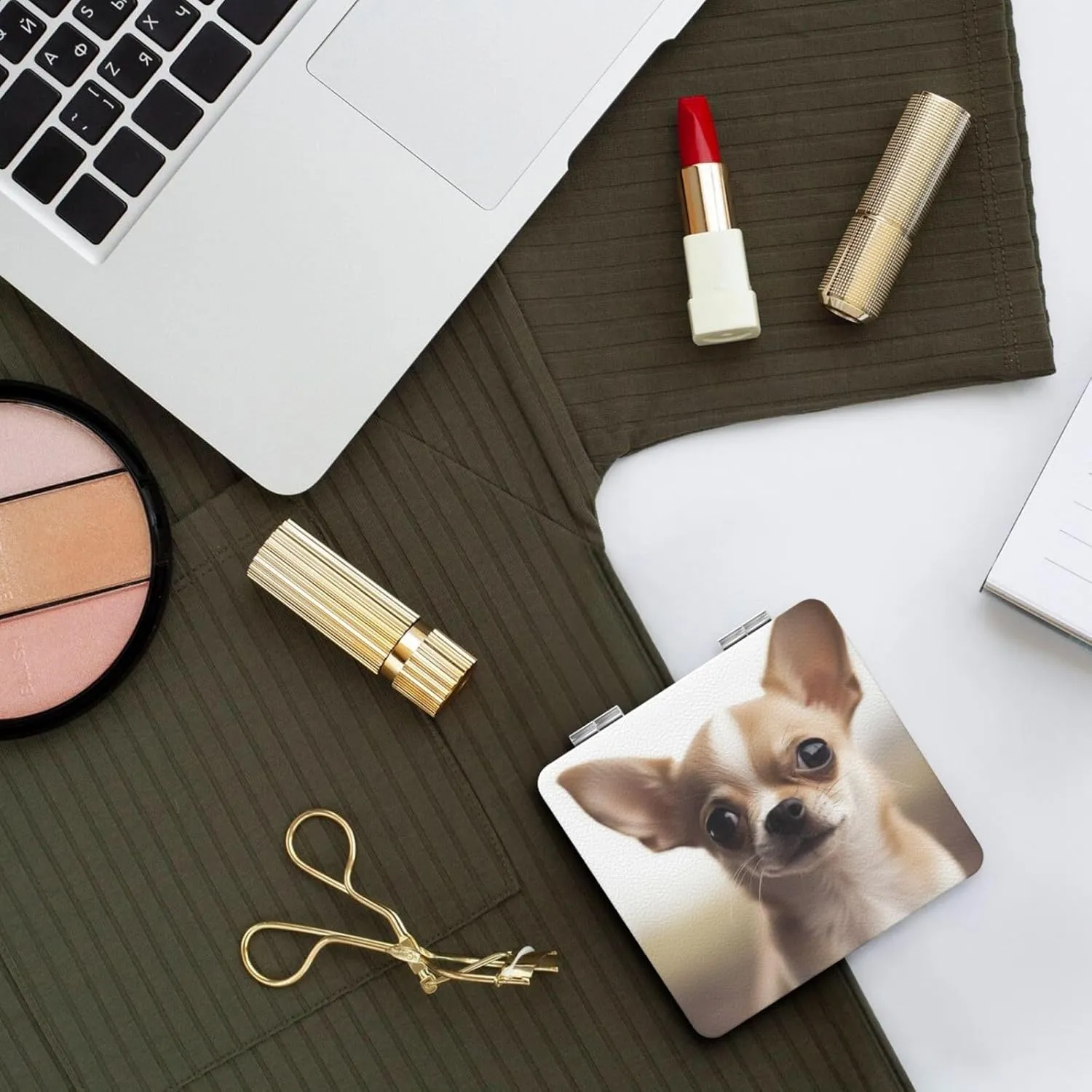 Funny Chihuahua Printed Square Pocket Makeup Mirror with 1X/2X Magnification, Portable Mini Travel Makeup Mirror for Travel Daily Work Beauty