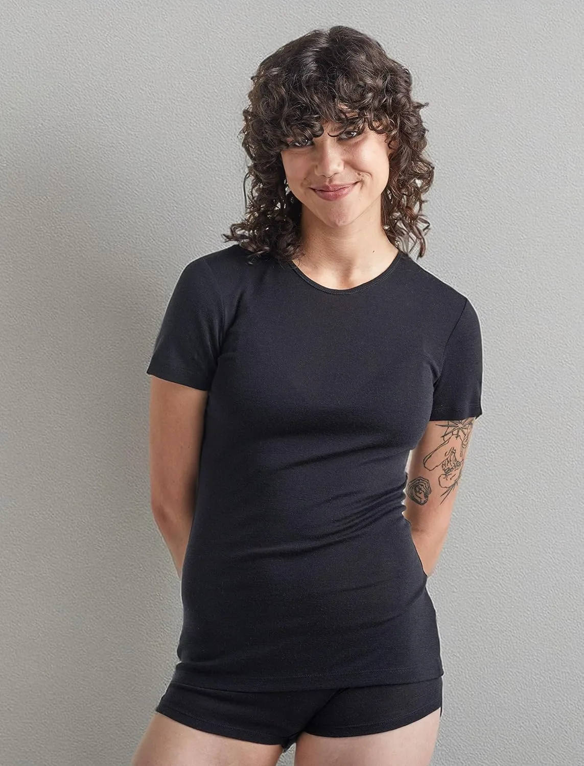 Icebreaker Merino Women's Standard 175 Everyday Short Sleeve Thermal Cold Weather Base Layer Crew T-Shirt