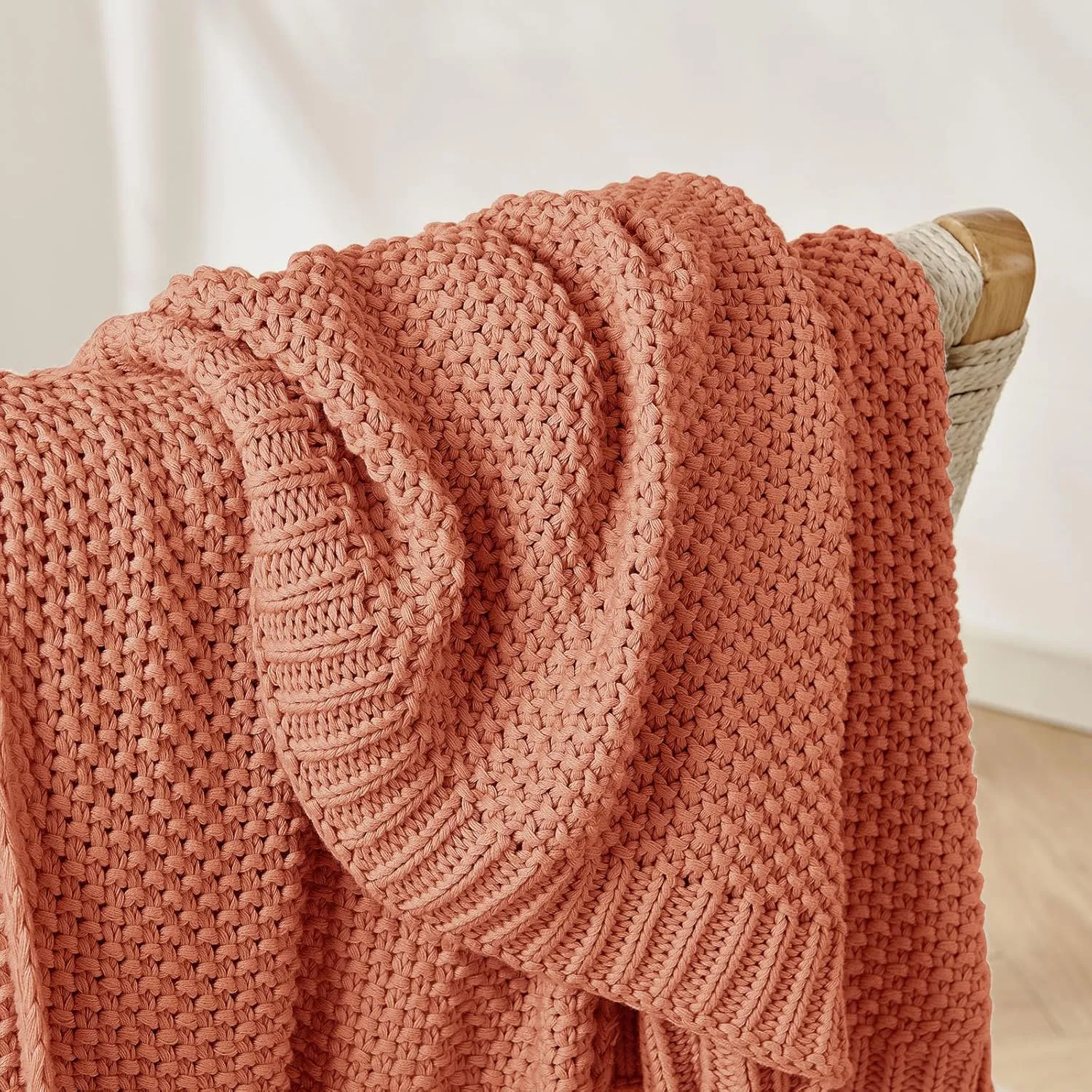 Joydeco Chunky Cable Knit Throw Blanket, Lightweight 100% Cotton Soft Cozy Throw Twin Blanket for Couch Bed and Sofa, Rustic Breathable Farmhouse Blanket Gift for Women Men(Burnt Orange, 51"x63")