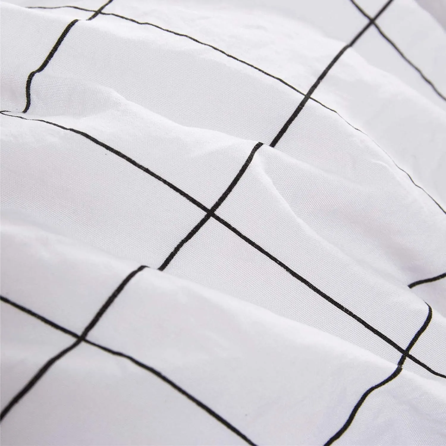 Wake In Cloud - Grid Comforter Set, Preppy Geometric Plaid Checkered Modern Pattern Printed, Soft Lightweight Bedding, 3 Pieces, White, Twin Size
