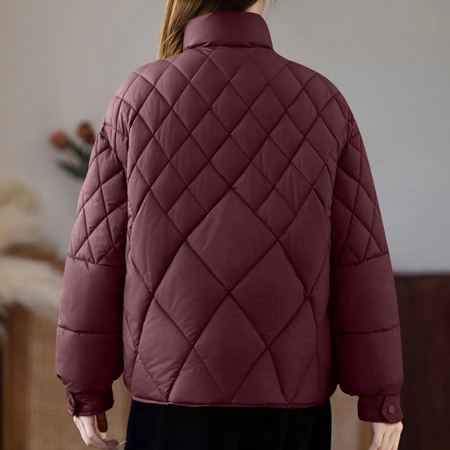 Womens Winter Jacket Long Sleeve Warm Puffer Jacket Short Casual Fashion Quilted Coats with Pockets